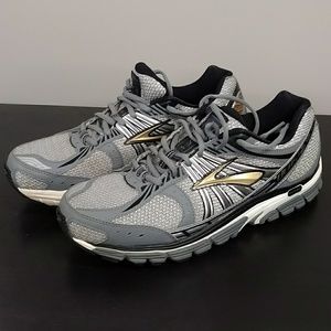 Mens Brooks Beast Running Shoes Size 10